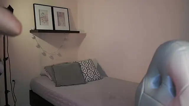 Snapshot of isabella-garcia- chatting on 03/05/26, 01:56 isabella-garcia- online show from 03/05/26, 01:56