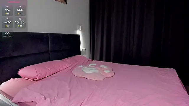 Snapshot of daddy_digger chatting on 03/17/26, 01:43 daddy digger online show from 03/17/26, 01:43