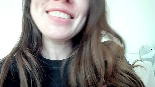 Snapshot of Lil_Foxy9 chatting on 06/23/26, 01:42 Lil Foxy9 online show from 06/23/26, 01:42