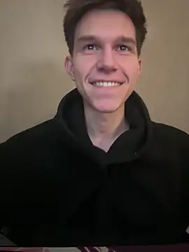 Snapshot of AyatoriKamado chatting on 12/15/25, 11:42 AyatoriKamado online show from 12/15/25, 11:42