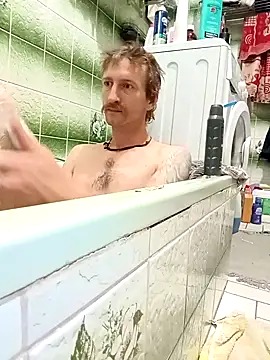 Snapshot of KokosMartin chatting on 10/04/25, 10:08 KokosMartin online show from 10/04/25, 10:08