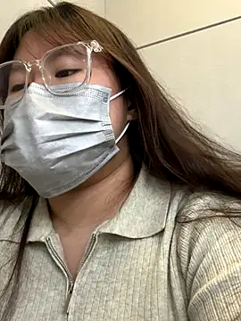 Snapshot of ariel_613 chatting on 10/21/25, 08:37 ariel 613 online show from 10/21/25, 08:37