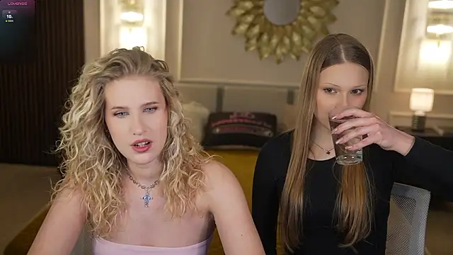 Snapshot of Scarlett_Sweet054 chatting on 03/26/26, 03:50 Scarlett Sweet054 online show from 03/26/26, 03:50