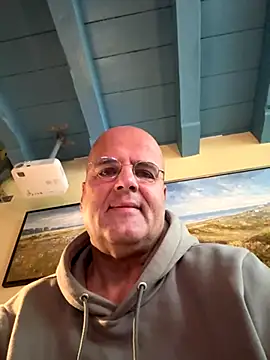 Snapshot of Renebisex chatting on 11/23/25, 09:20 Renebisex online show from 11/23/25, 09:20