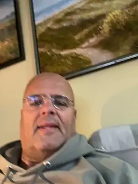 Snapshot of Renebisex chatting on 11/25/25, 09:53 Renebisex online show from 11/25/25, 09:53