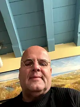 Snapshot of Renebisex chatting on 01/11/26, 12:43 Renebisex online show from 01/11/26, 12:43