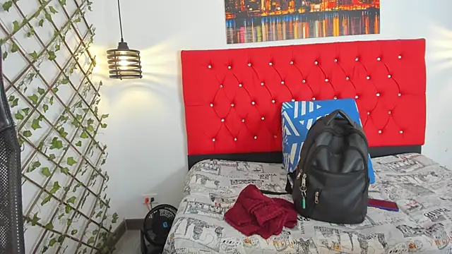 carolinacrus01 online show from 10/03/25, 04:59