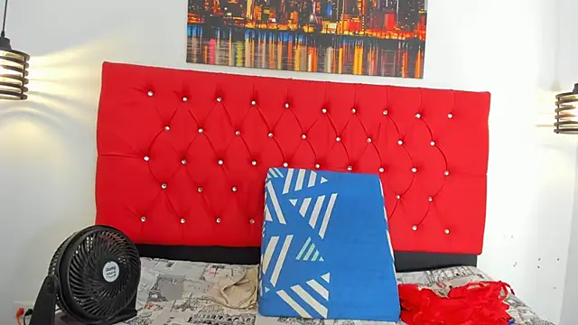 carolinacrus01 online show from 11/04/25, 03:44