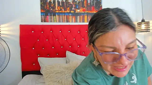 carolinacrus01 online show from 03/11/26, 02:56