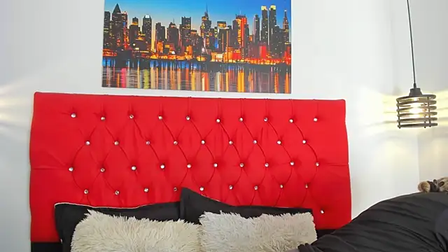 carolinacrus01 online show from 03/18/26, 02:42