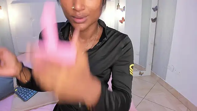 EsmeraldaNyx online show from 10/05/25, 01:53