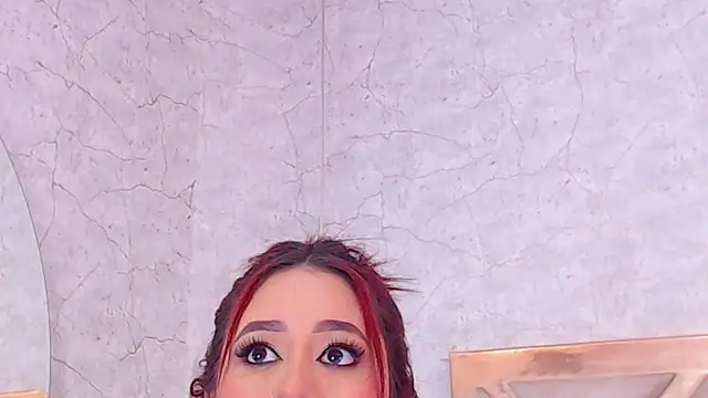 Snapshot of Sofy-Acevedo chatting on 11/20/25, 01:00 Sofy-Acevedo online show from 11/20/25, 01:00