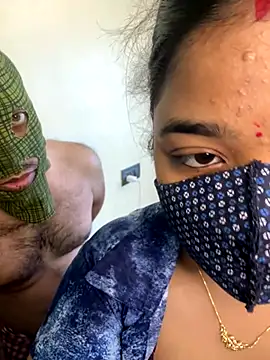 Snapshot of SwatiCam chatting on 09/26/25, 07:01 SwatiCam online show from 09/26/25, 07:01