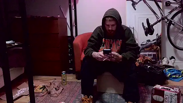 Snapshot of Magnetic127 chatting on 11/05/25, 04:34 Magnetic127 online show from 11/05/25, 04:34