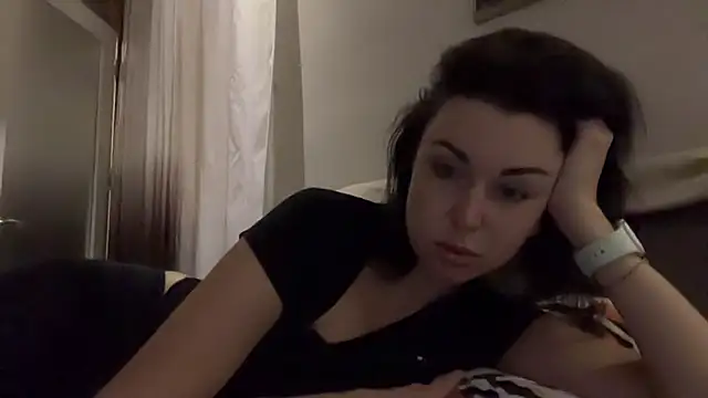 Snapshot of Gilin1 chatting on 11/13/25, 06:51 Gilin1 online show from 11/13/25, 06:51