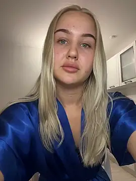 CandyVice online show from 12/17/25, 06:14