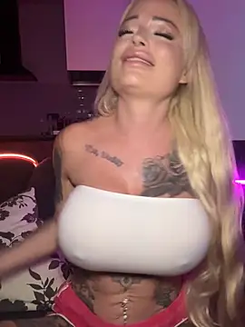 shortybig official online show from 06/18/26, 04:02