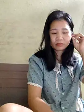 Snapshot of Maria2299 chatting on 09/17/25, 08:43 Maria2299 online show from 09/17/25, 08:43