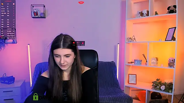 Snapshot of lissa_night chatting on 11/10/25, 01:43 lissa night online show from 11/10/25, 01:43