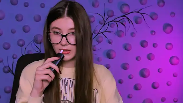 Snapshot of lissa_night chatting on 12/16/25, 10:09 lissa night online show from 12/16/25, 10:09