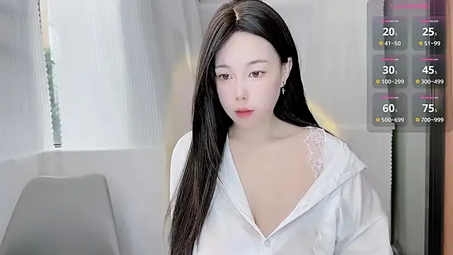 Snapshot of Bella_Ava chatting on 11/20/25, 07:30 Bella Ava online show from 11/20/25, 07:30