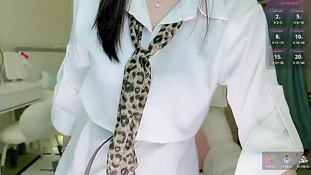 Snapshot of Bella_Ava chatting on 05/30/26, 04:04 Bella Ava online show from 05/30/26, 04:04