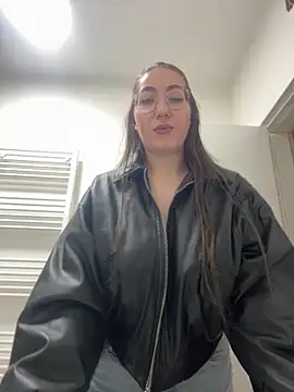 Kylie Kathy online show from 06/08/26, 01:39