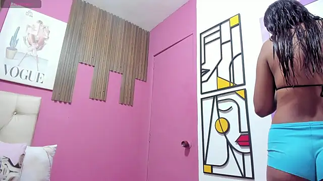 Lucia Spear online show from 11/13/25, 12:59