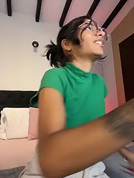 TweetiePieXXX online show from 03/11/26, 09:21