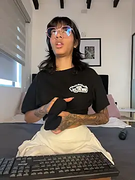 TweetiePieXXX online show from 03/17/26, 09:18