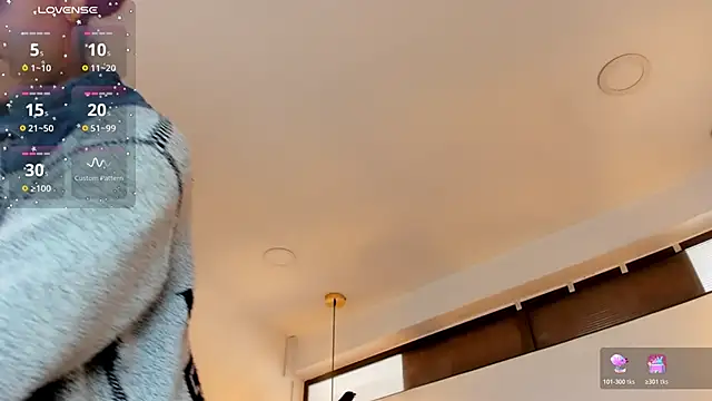 Hanna Cornee  online show from 11/01/25, 02:08