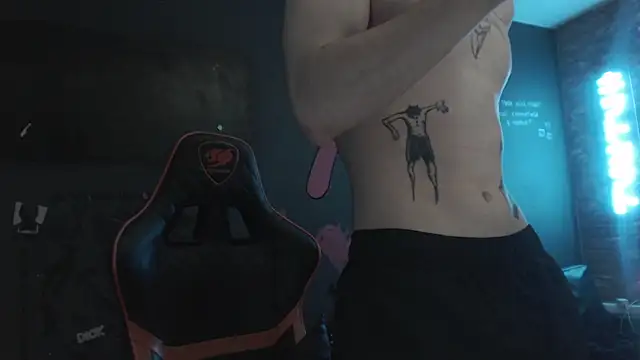 Snapshot of min1pekka chatting on 10/13/25, 12:54 min1pekka online show from 10/13/25, 12:54