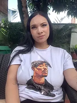 Snapshot of cloe_weiss chatting on 10/02/25, 04:03 cloe weiss online show from 10/02/25, 04:03