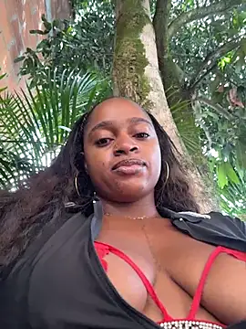 Snapshot of darle_volant chatting on 04/19/26, 01:32 darle volant online show from 04/19/26, 01:32