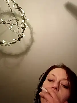 Snapshot of SweetnessSugar chatting on 10/25/25, 01:51 SweetnessSugar online show from 10/25/25, 01:51