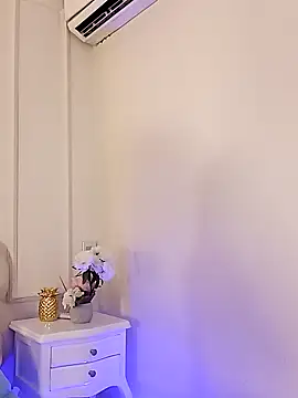 Kaylachannell online show from 11/11/25, 03:50