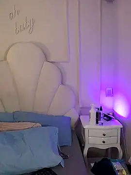 Kaylachannell online show from 06/06/26, 03:44