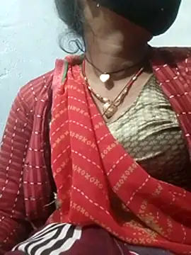 juhijaan2005 online show from 12/16/25, 03:39