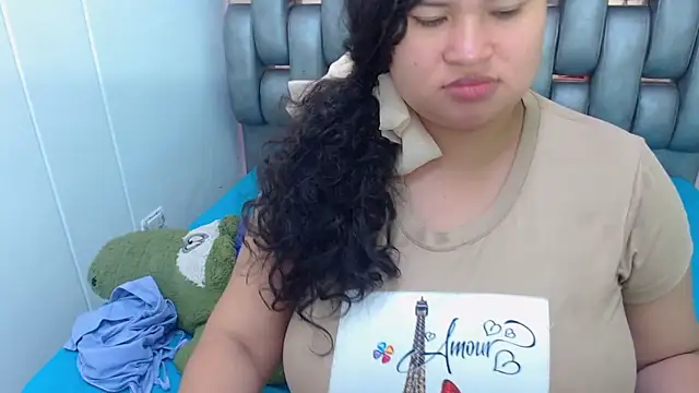 Snapshot of Madison_Copers chatting on 12/19/25, 11:01 Madison Copers online show from 12/19/25, 11:01