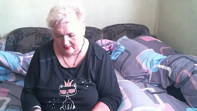 Snapshot of Lana555 chatting on 05/19/26, 08:20 Lana555 online show from 05/19/26, 08:20