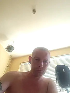 Snapshot of piercingpik chatting on 06/22/26, 09:50 piercingpik online show from 06/22/26, 09:50