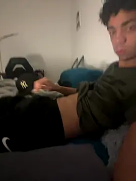 Snapshot of Ryan_12xX chatting on 09/27/25, 06:46 Ryan 12xX online show from 09/27/25, 06:46