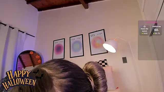 Snapshot of AriaMuse chatting on 10/30/25, 08:09 AriaMuse online show from 10/30/25, 08:09