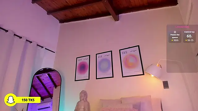 Snapshot of AriaMuse chatting on 12/03/25, 07:56 AriaMuse online show from 12/03/25, 07:56