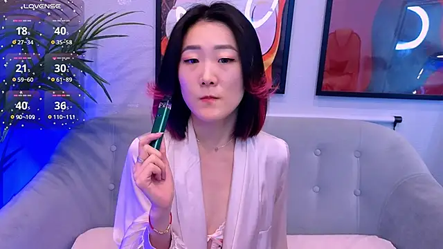 AikoYamada online show from 09/30/25, 06:18