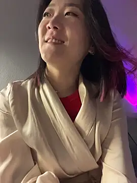 AikoYamada online show from 11/08/25, 06:13