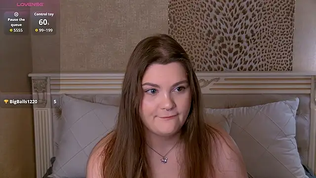 EmilyHyde online show from 09/30/25, 08:36