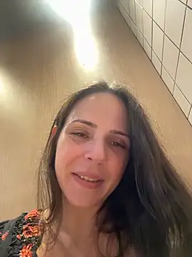 Snapshot of Lady_LauraRose chatting on 02/12/26, 02:06 Lady LauraRose online show from 02/12/26, 02:06