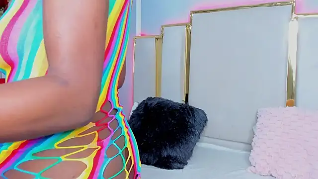 Snapshot of Aurora-Queen chatting on 10/07/25, 07:55 Aurora-Queen online show from 10/07/25, 07:55