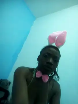 Snapshot of Aurora-Queen chatting on 11/01/25, 04:25 Aurora-Queen online show from 11/01/25, 04:25